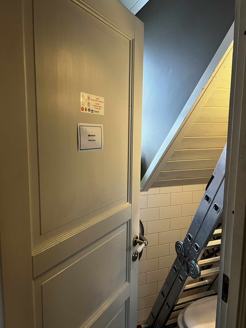 Bathroom upstairs door