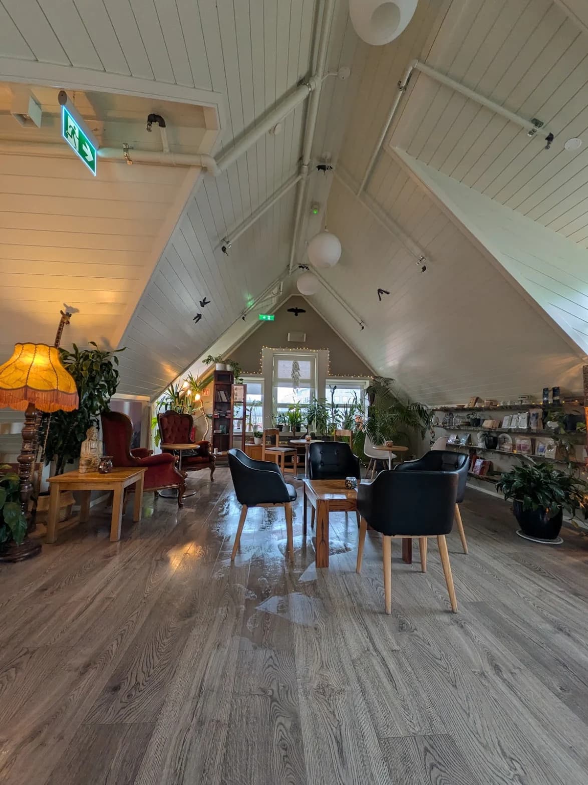 Warm dining corner at Mama Reykjavik restaurant